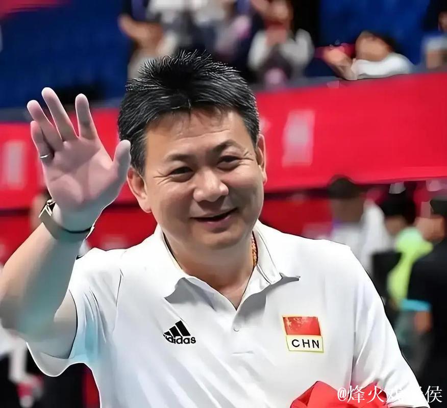 上海完胜辽宁,三核心发力,蔡斌点评,18岁新秀惊艳首秀 上海完胜辽宁,三核心发力,蔡斌点评,18岁新秀惊艳首秀